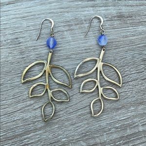 ❤️ Gold and Blue Beaded Leaf Earrings